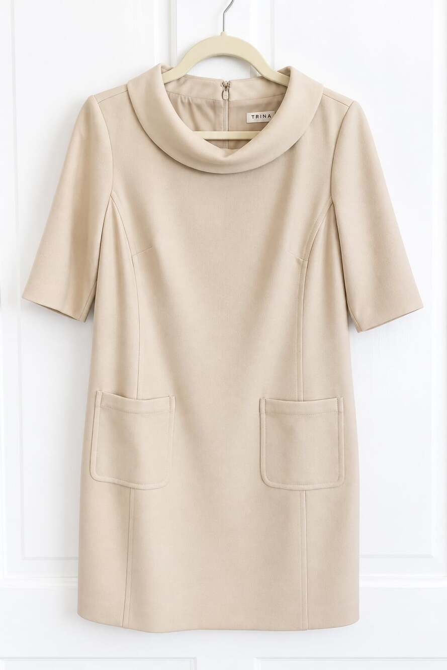 Trina Turk Women's Folded Neck Shift Dress, Bryant Park Bordeaux, 2 : : Fashion